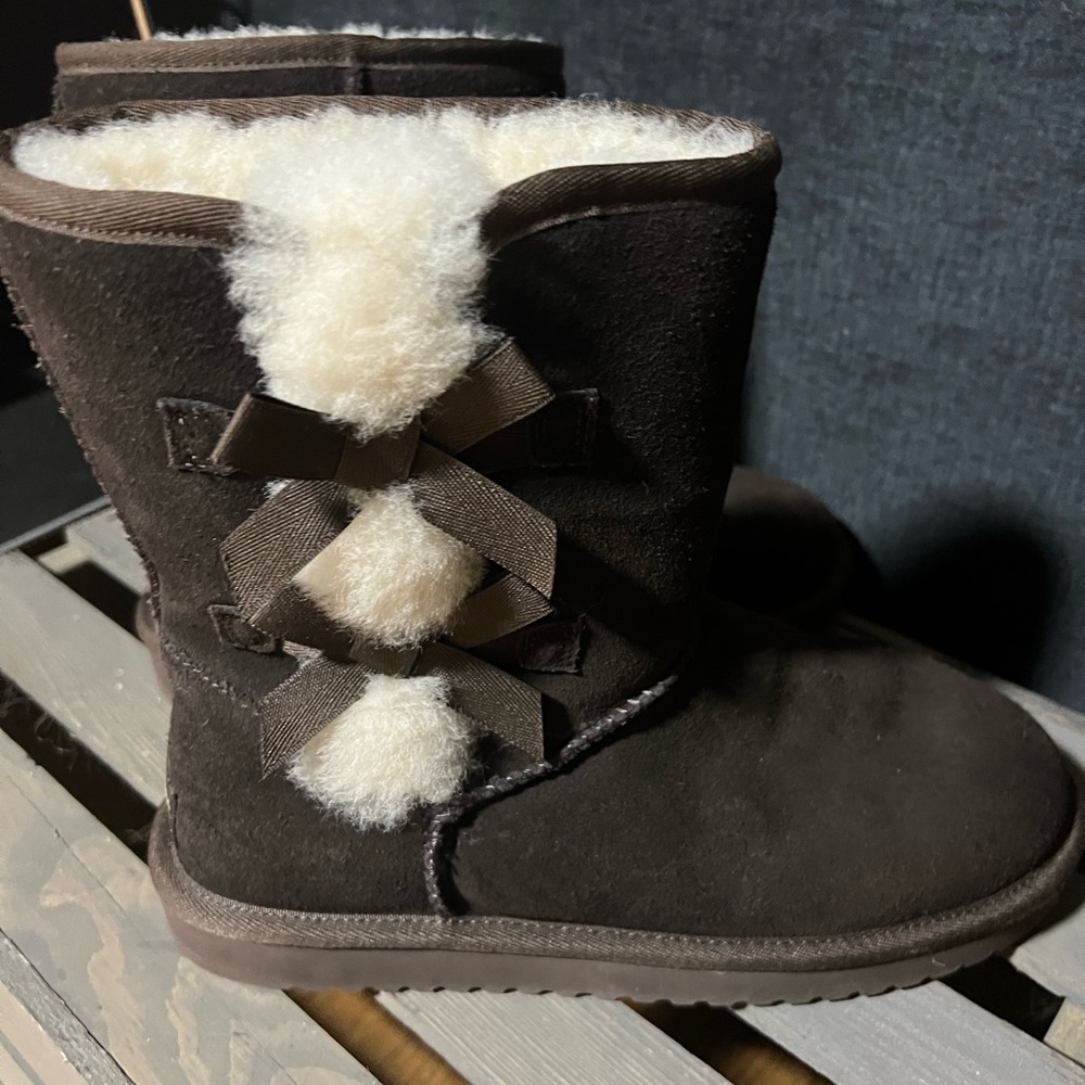 Koolaburra  By ugh Victoria shirt boots